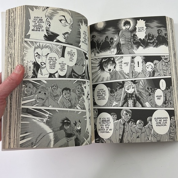 Japanese Manga - Dance in the Vampire Bundt - Picture 4 of 7